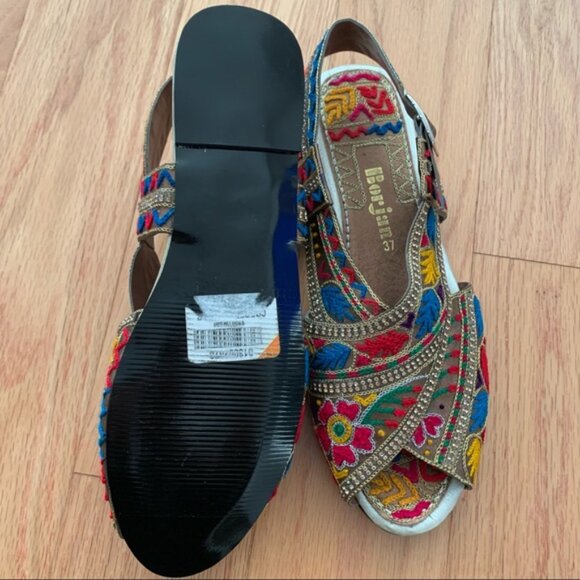 Embroidered oho ummer andals - Picture 9 of 10